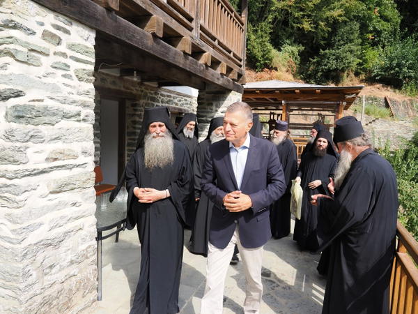 Vizita-Guvernatorului-Sfantului-Munte-07